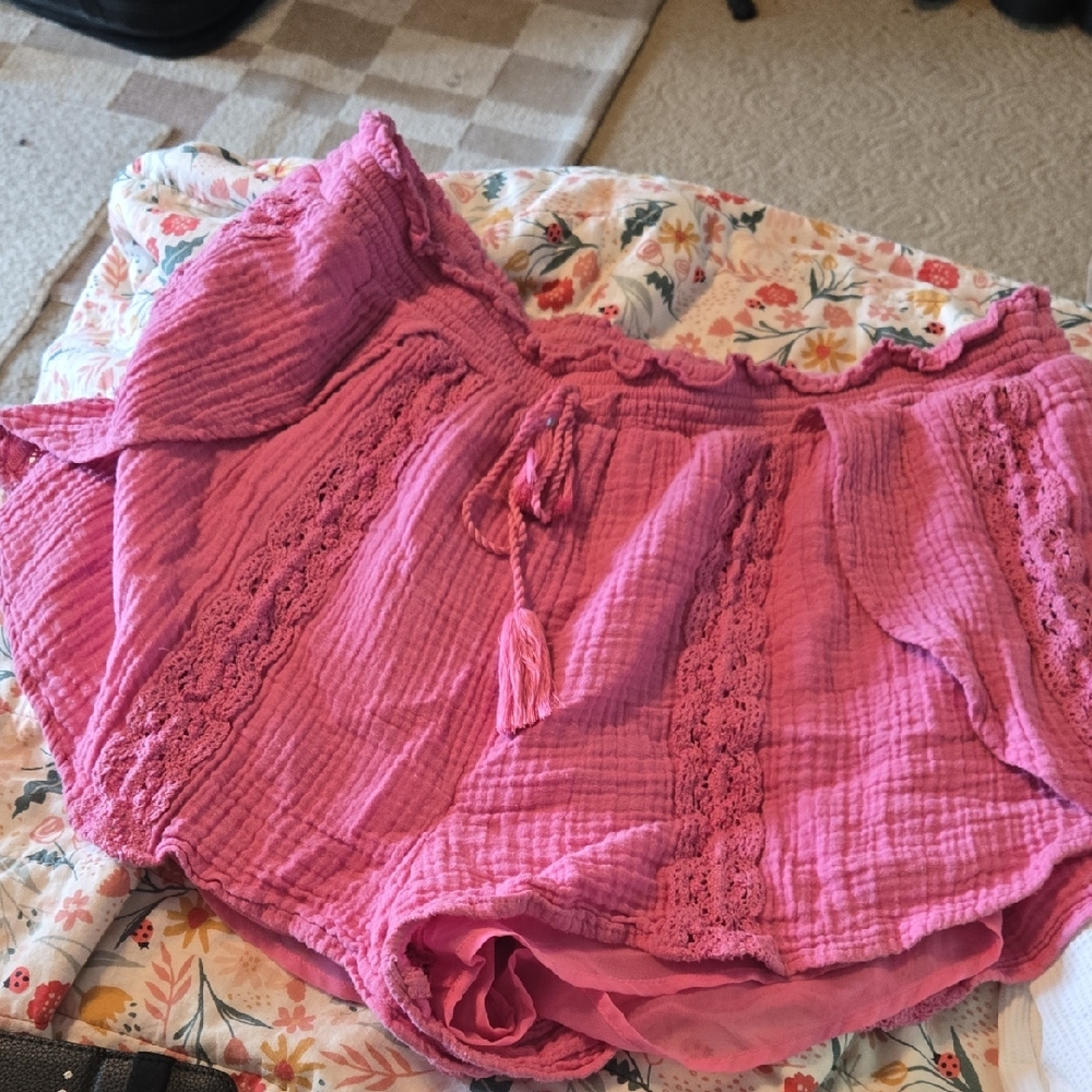 American Eagle Outfitters Pink Textured Shorts
